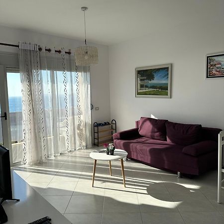 Sea View Apartment Vlorë Esterno foto