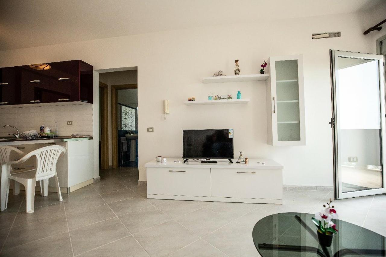 Sea View Apartment Vlorë Esterno foto