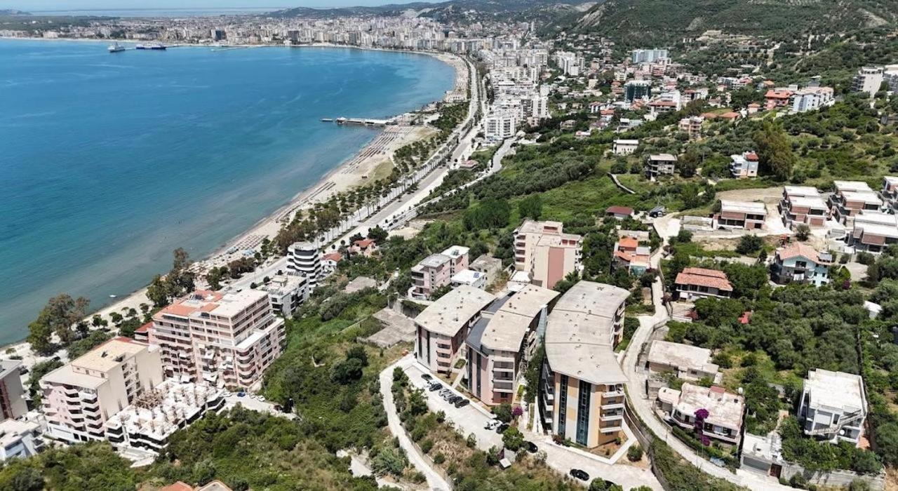 Sea View Apartment Vlorë Esterno foto