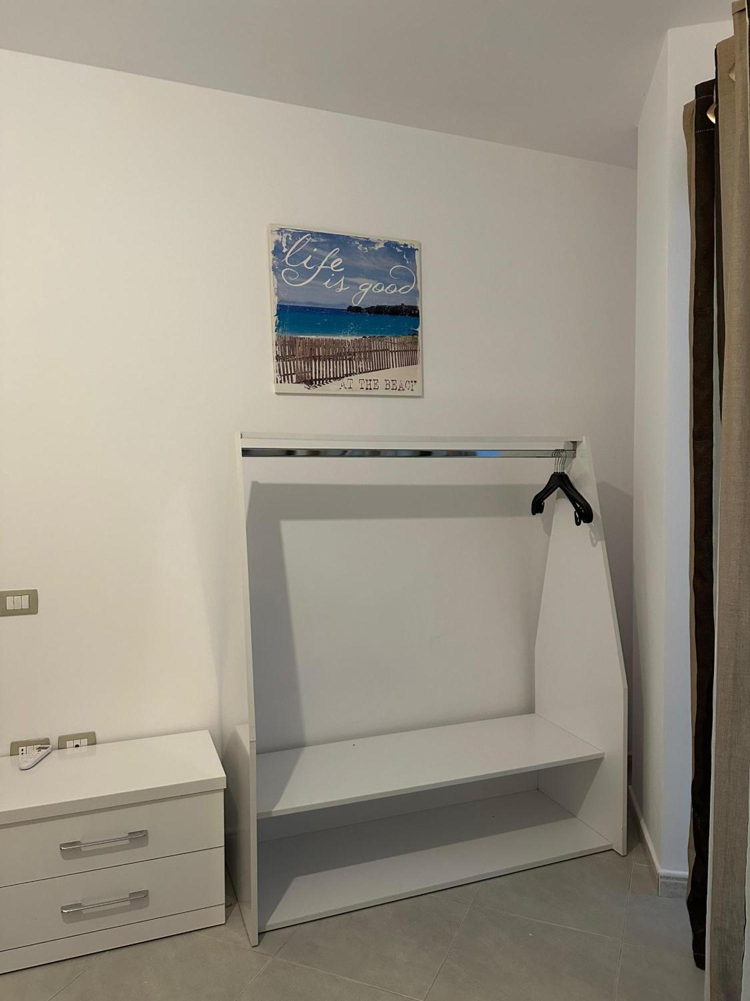 Sea View Apartment Vlorë Esterno foto