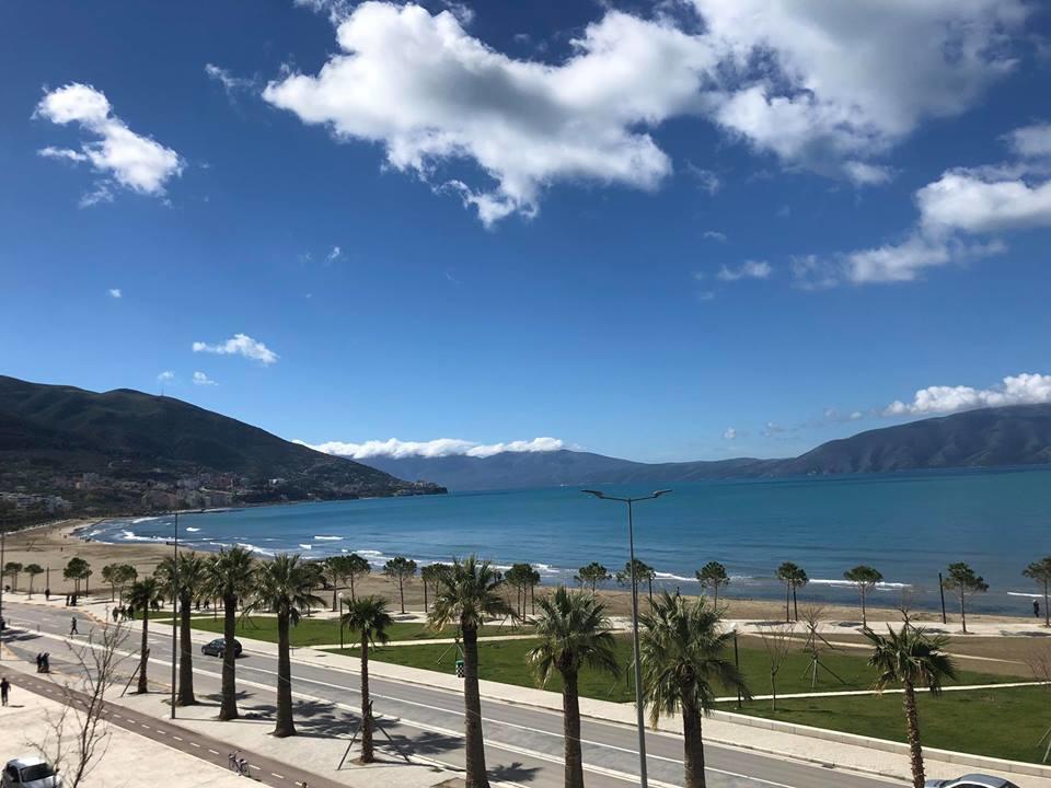 Sea View Apartment Vlorë Esterno foto
